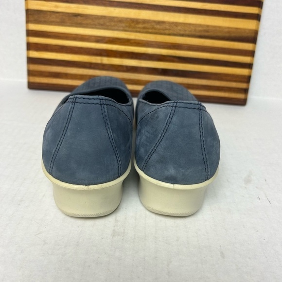Ecco Felicia Womens navy Blue Nubuck Perforated Wedge Loafer Size EU40/US 9 - Picture 7 of 9